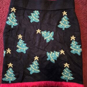Festive Black and Green Christmas Tree Skirt